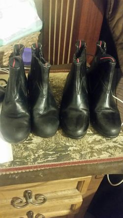 I have 2 pairs of ballet folklore boots , Miguelito's brand new 2 pares de botines para baile folklorico