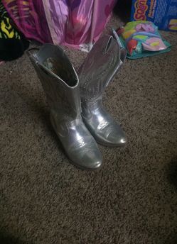 Little girls silver boots