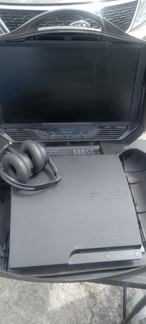 Ps3 With Portable Gaming Monitor