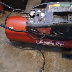 Husky 17 Gallon Aur Compressor 