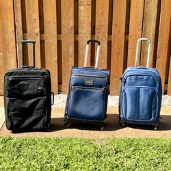 Samsonite Checked Luggage with Wheels