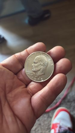 Silver dollar 40