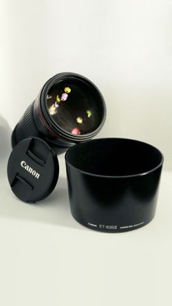 Canon EF 200mm f/2.8L II USM Lens + ET-83B II Lens Hood