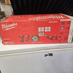 New in Box Milwaukee  2695-25CX Tool kit