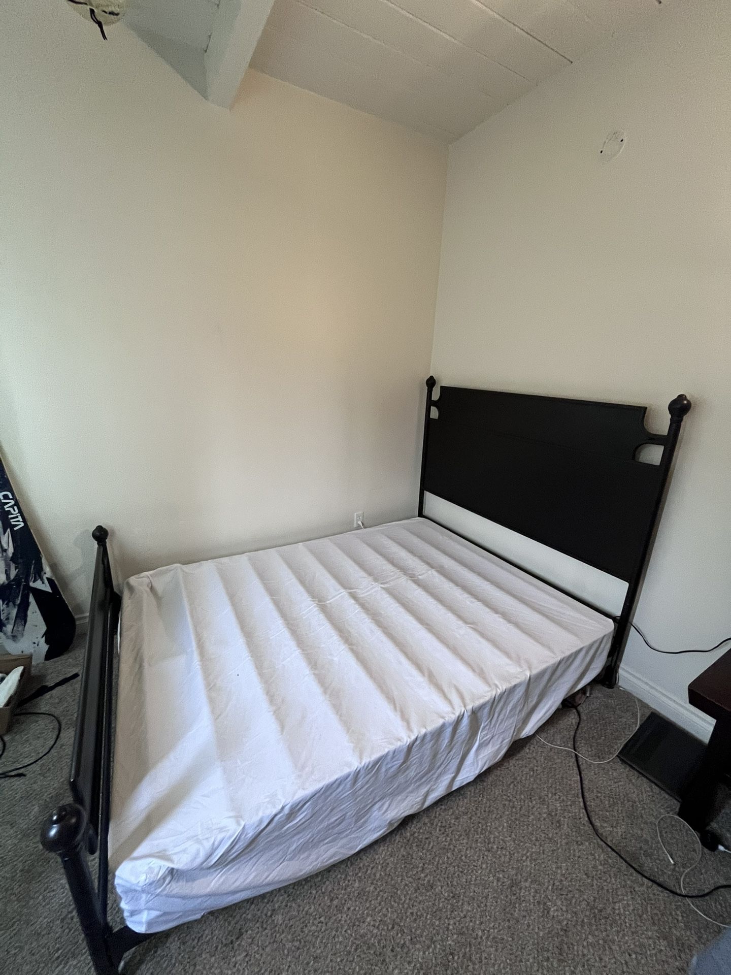 Queen Size Bed Frame And Boxspring