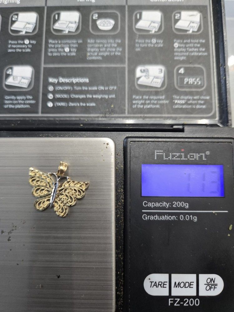 10kt GOLD BUTTERFLY PENDANT