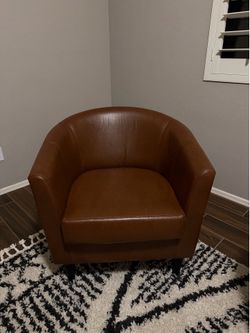 Accent chair