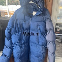 Men’s/boys medium winter puffy coat with hood