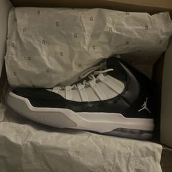 Jordan Black/white/noir/blanc, Size 11