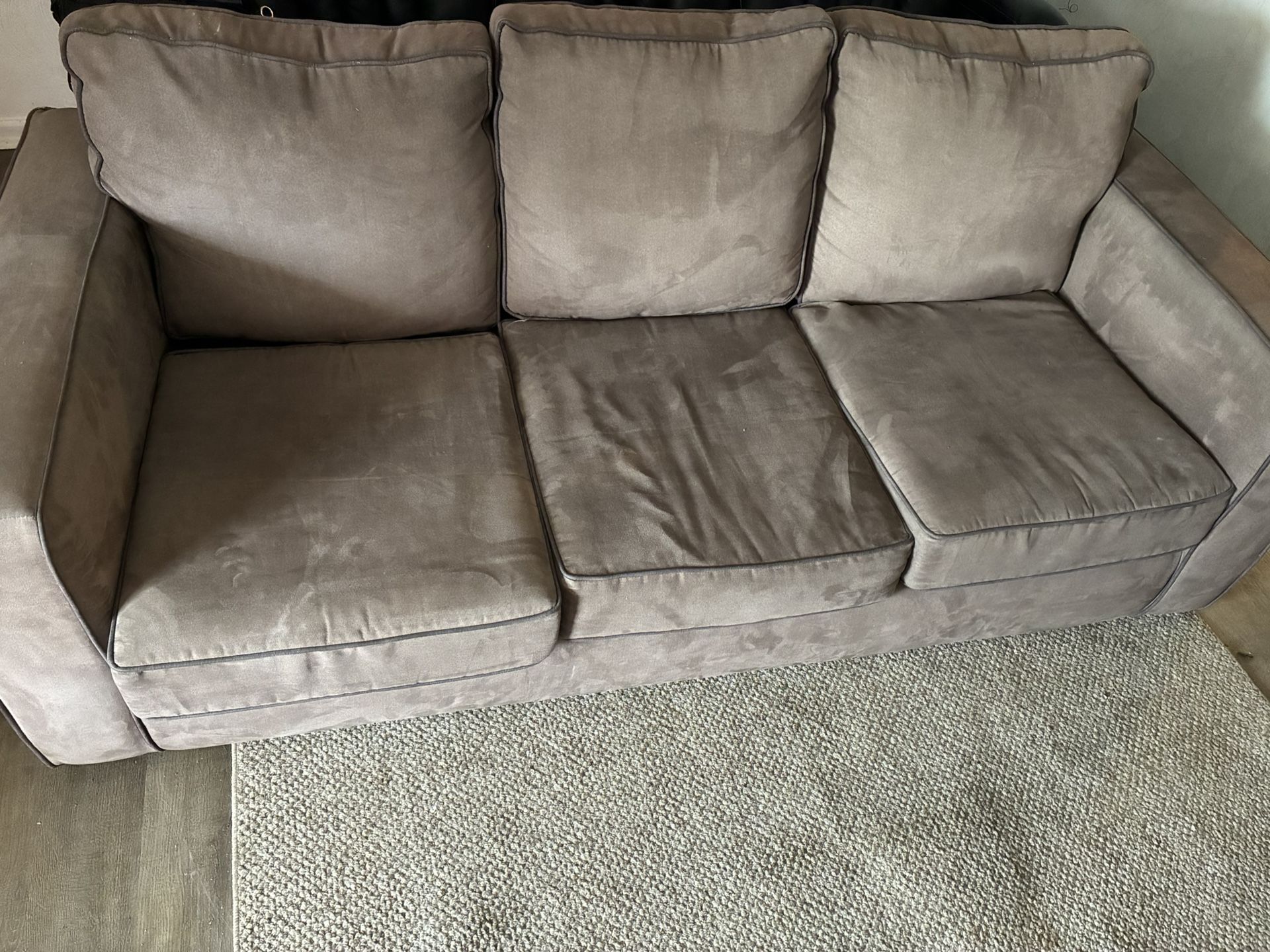 Couch/pull Out Bed