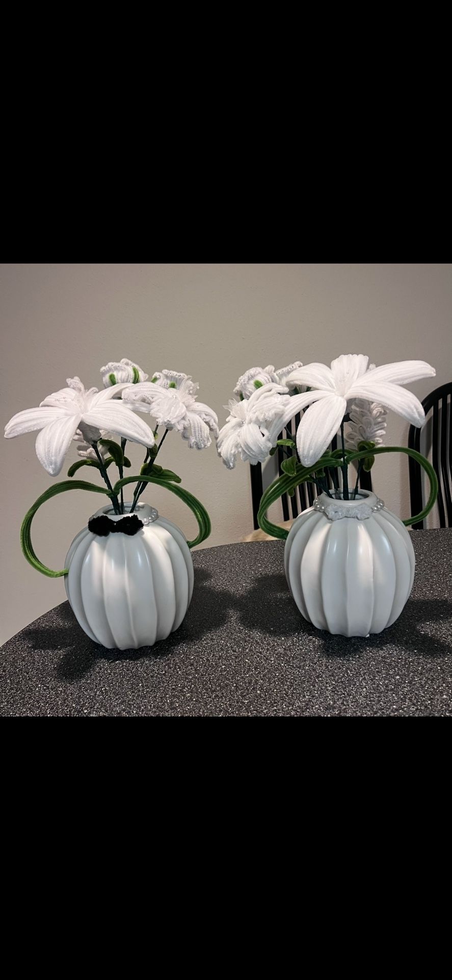 Flores Artesanales Hechas A Mano Para Esa Persona Especial. Tambien Hacemos Centros De Mesa Para Bodas O Cumpleaños.