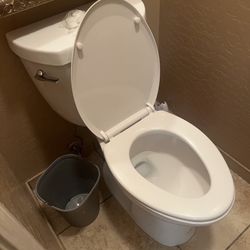 Brand new Toilets Niagara 