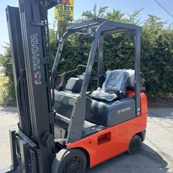 Toyota forklift 3500 Lb Capacity 