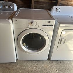 LG 7.4-cu ft Stackable Vented Electric Dryer ( White )