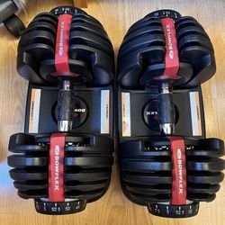 Bowflex 552, Set Of 2, Adjustable Dumbbells, 5-52.5lb, Like New