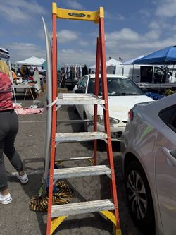 4 Ft Fiberglass Podium + Plataform Step Ladder 300lbs - IA Duty Rating 