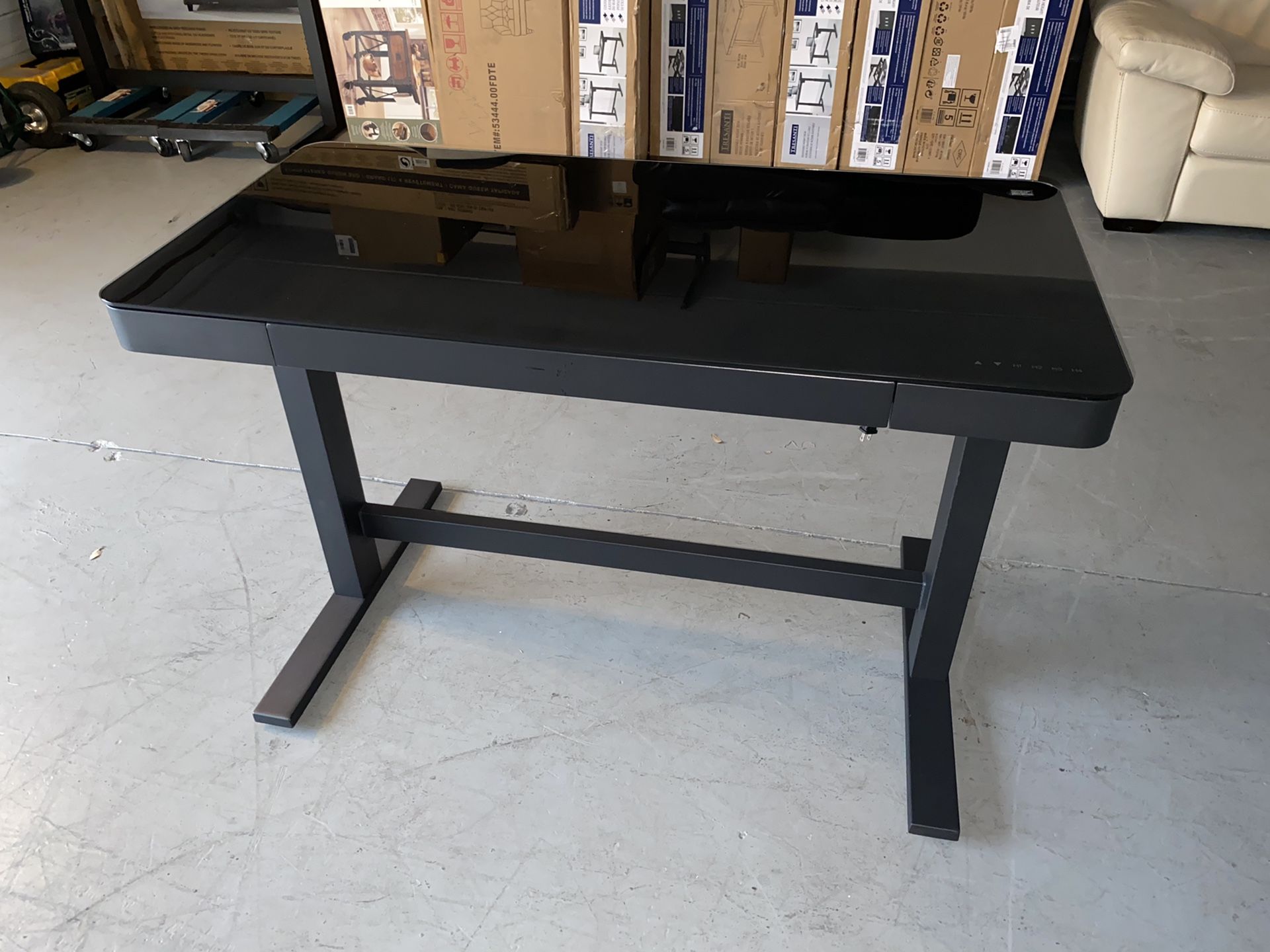 45% OFF // OPEN BOX LIKE NEW // COSTCO 48β Tresanti Adjustable Height Desk