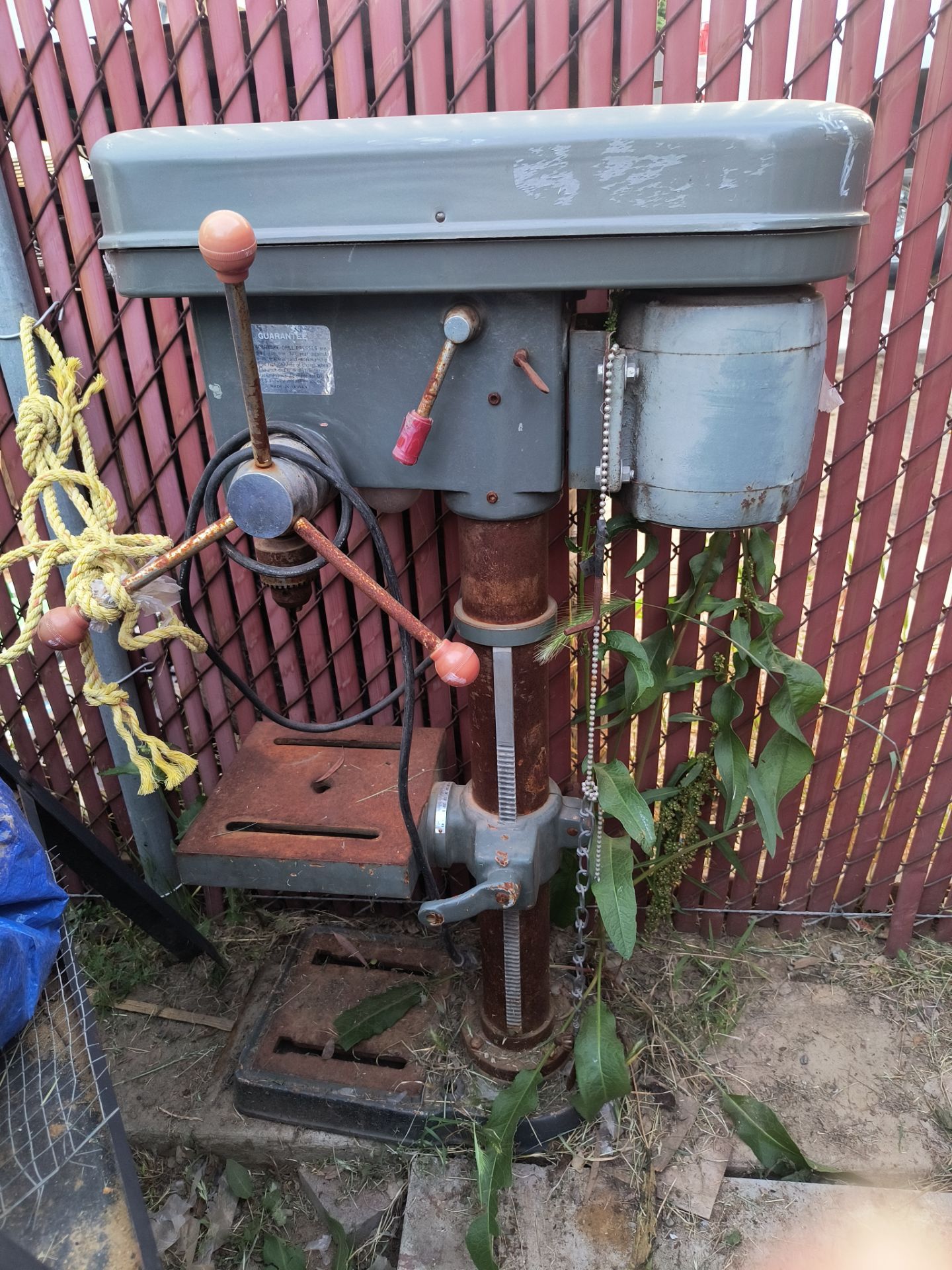 Bench drill machine