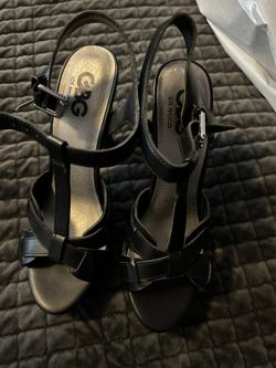 Guess 6.5 Heels