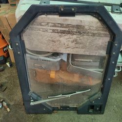 BOBCAT DOOR AND PARTS