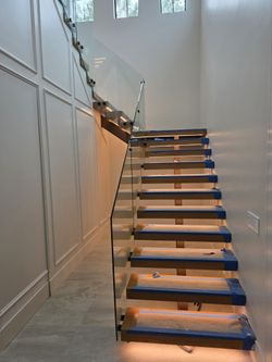 Glass stairs in all the measures