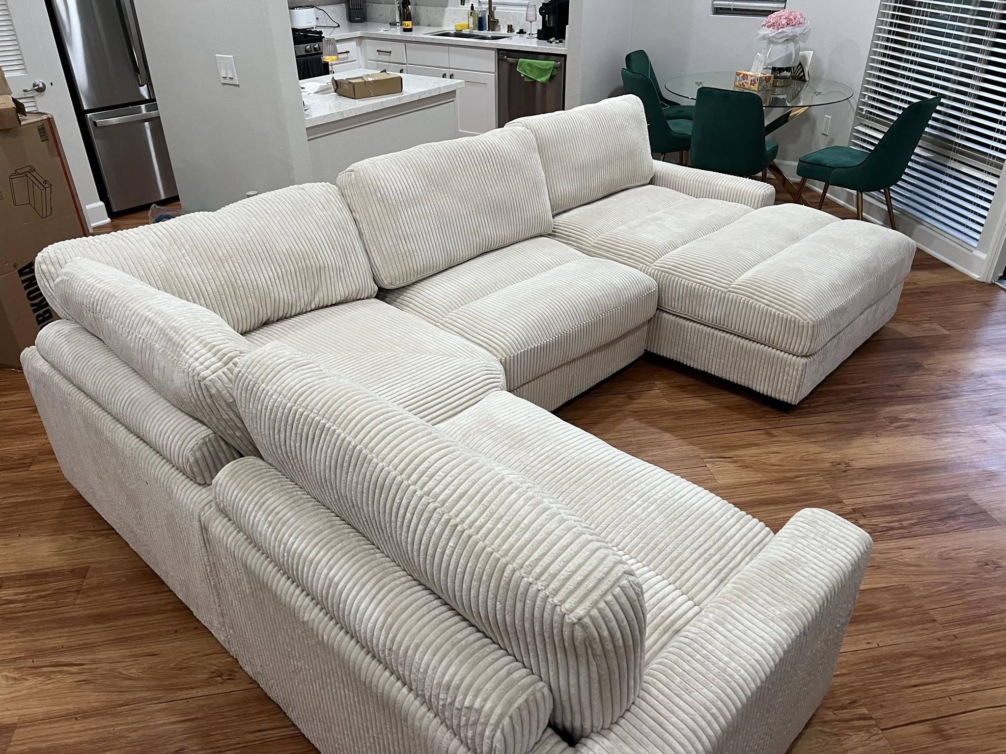 New 4 Piece Modular Sectional Couch! Includes Free Delivery 🚚! 
