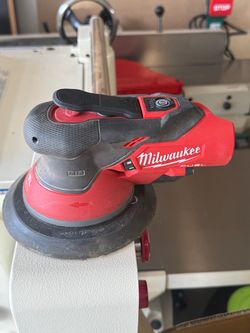 Milwaukee M12 Fuel Random Orbit Sander