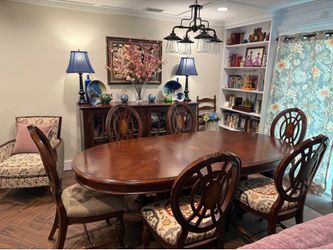 Dining Table and 6 chair set