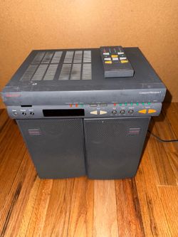 Nakamichi stereo with speakers