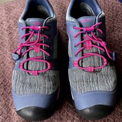 Gray KEEN Hiking Shoes - Size Youth 6 / Women’s 8