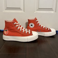 Chuck Taylor Platform Peaches size 9.5 Women’s 