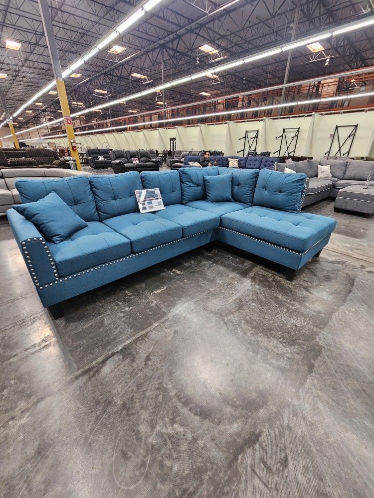 BRAND NEW 2PC SECTIONAL SOFA SET WITH ACCENT PILLOW INCLUDED $329