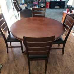 5 Piece Round Wooden Dining Room Table and Chairs 