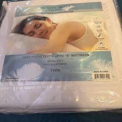 New Twin Size Mattress Cover. $15. Pick Up In Apache Junction 