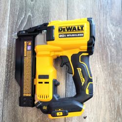 ATOMIC 20V MAX Lithium Ion Cordless 23 Gauge Pin Nailer Tool Only
 (BRAND NEW)