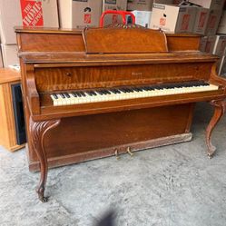FREE ANTIQUE STAARK PIANO