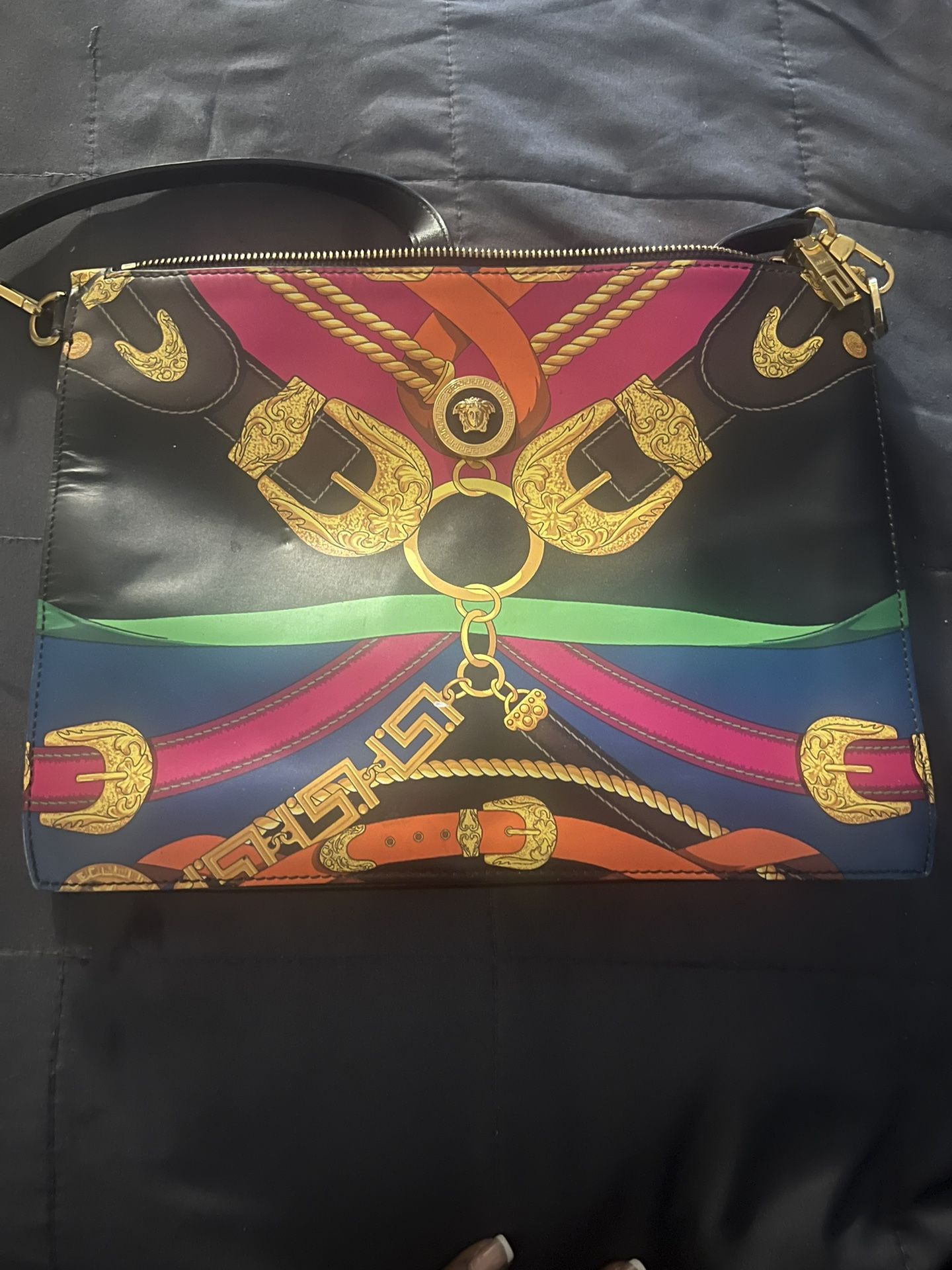 Beautiful Versace crossbody bag. Multicolored print. Goldtone hardware. Zip closure. Made in Italy.