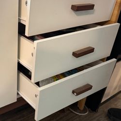 Entry Drawer Kia