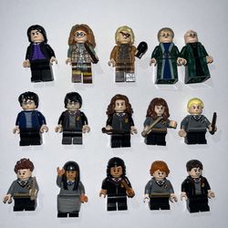 Lego Harry Potter Minifigures Bundle with Accessories 
