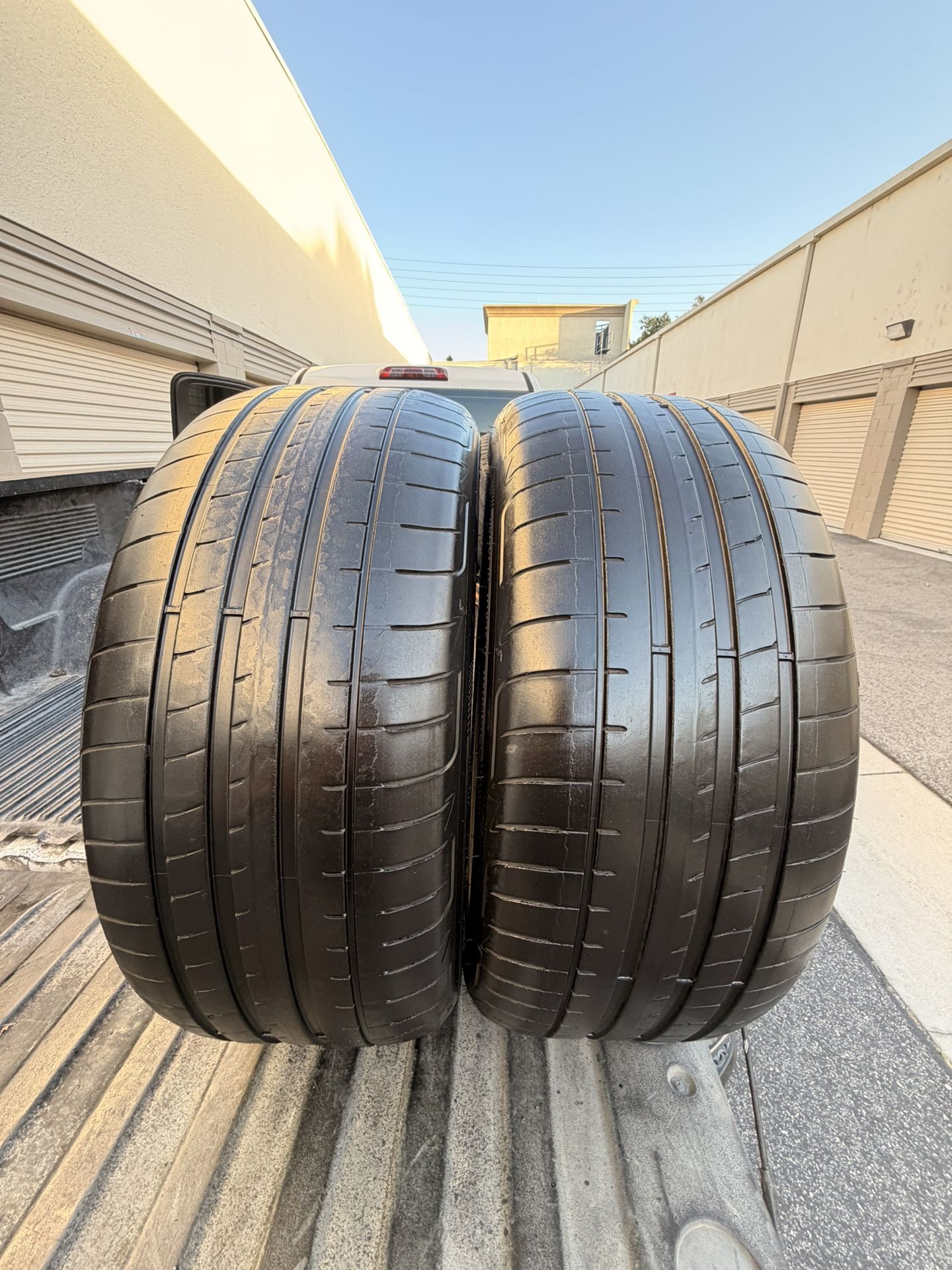 265/40/21 Goodyear Eagle F1 (2)