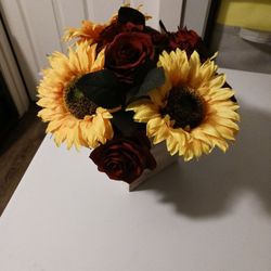 Flower Bouquet w/ Vase