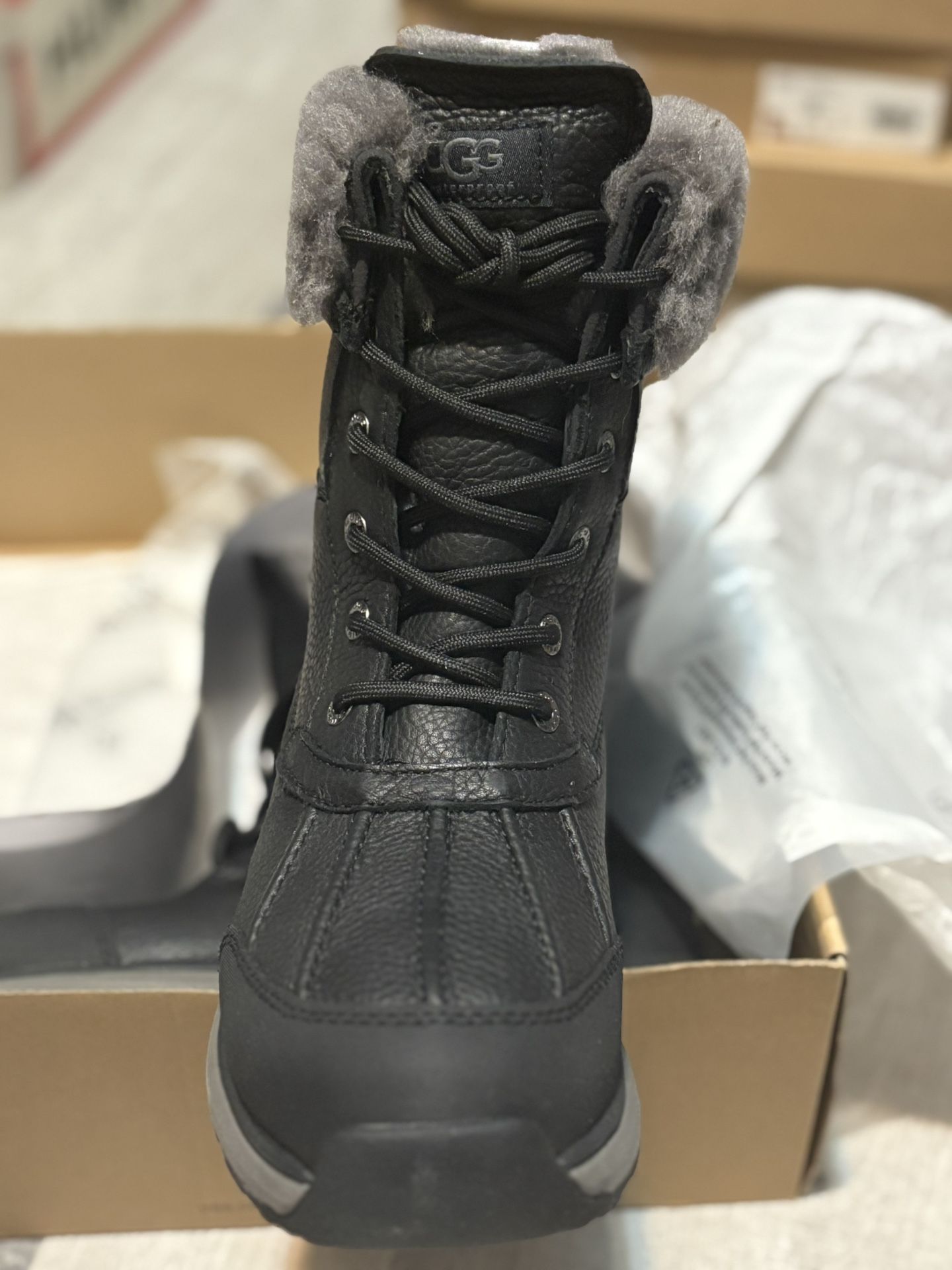 NEW UGG ADIRONDACK III BOOT