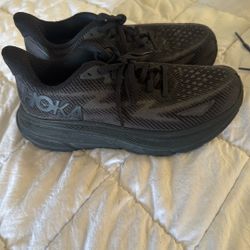 Hoka. Clifton 9