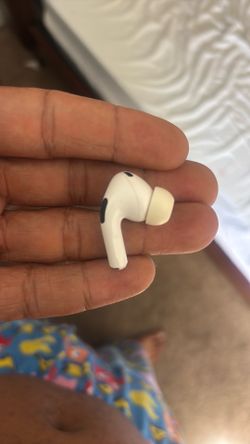 Right side Authentic Apple 2nd Gen Air pod pro A2698
