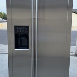 REFRIGERATOR GE MONOGRAM COUNTER DEEP 