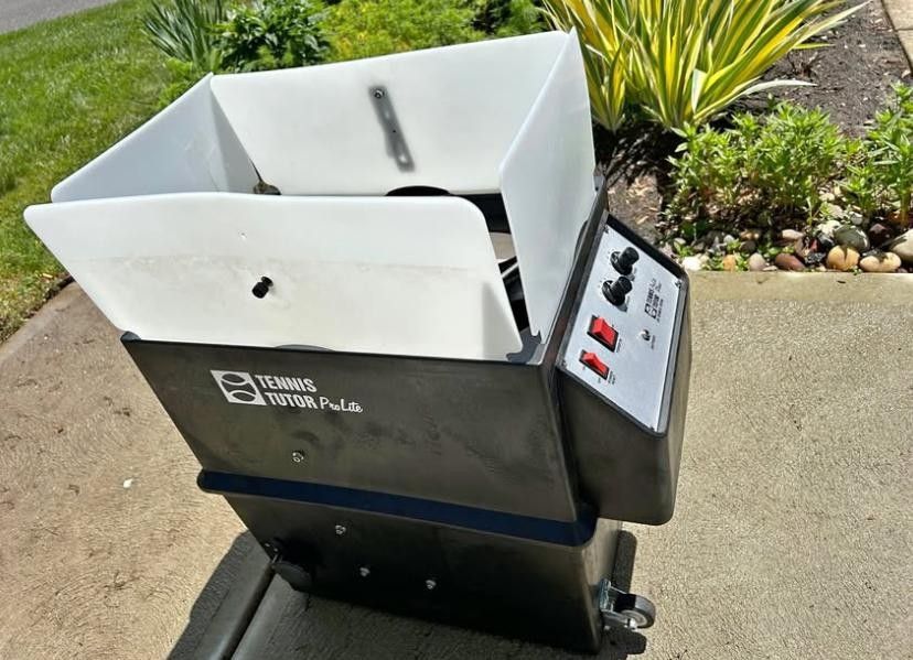 Tennis-Tutor-Ball-Machine