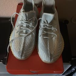Cloud White Yeezy 350 V2