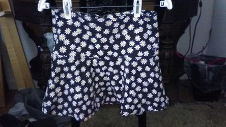 Cute Flower skirt Guess kids