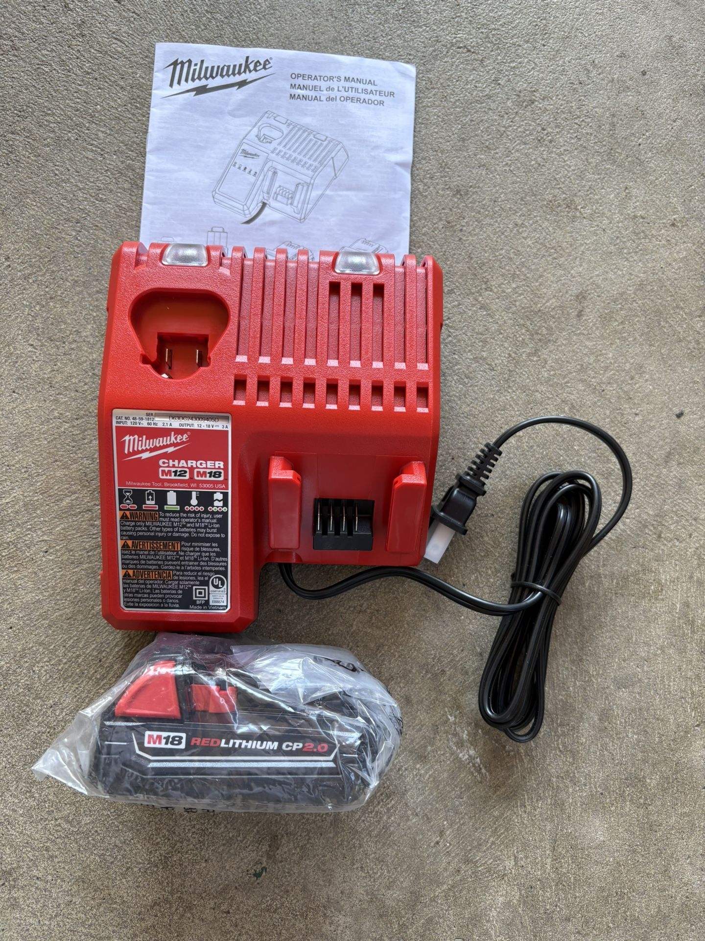 Milwaukee M-18- M-12 Charger/ M-18- CP 2.0 Battery Pack Starter Kit