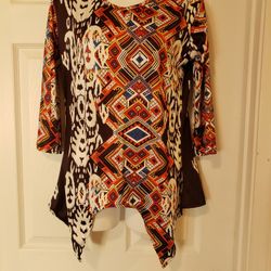WOMEN'S TOP SIZE LARGE